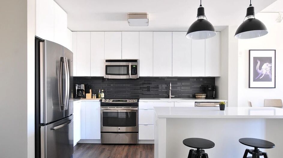Placez le réfrigérateur loin de la cuisinière